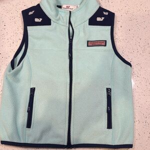 Vineyard vines  girls vest size 4T